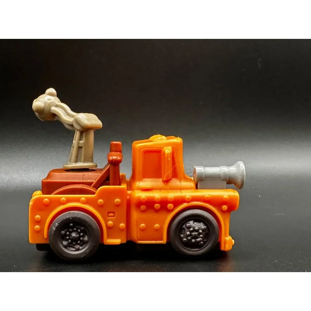 Disney Pixar Cars On the Road Tow Mater Toy Truck‎ Figure McDonald’s Kids Meal